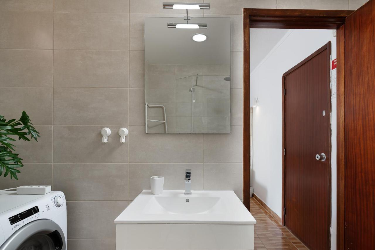 Praia Da Rocha Apartment By Lovelystay Портиман Екстериор снимка