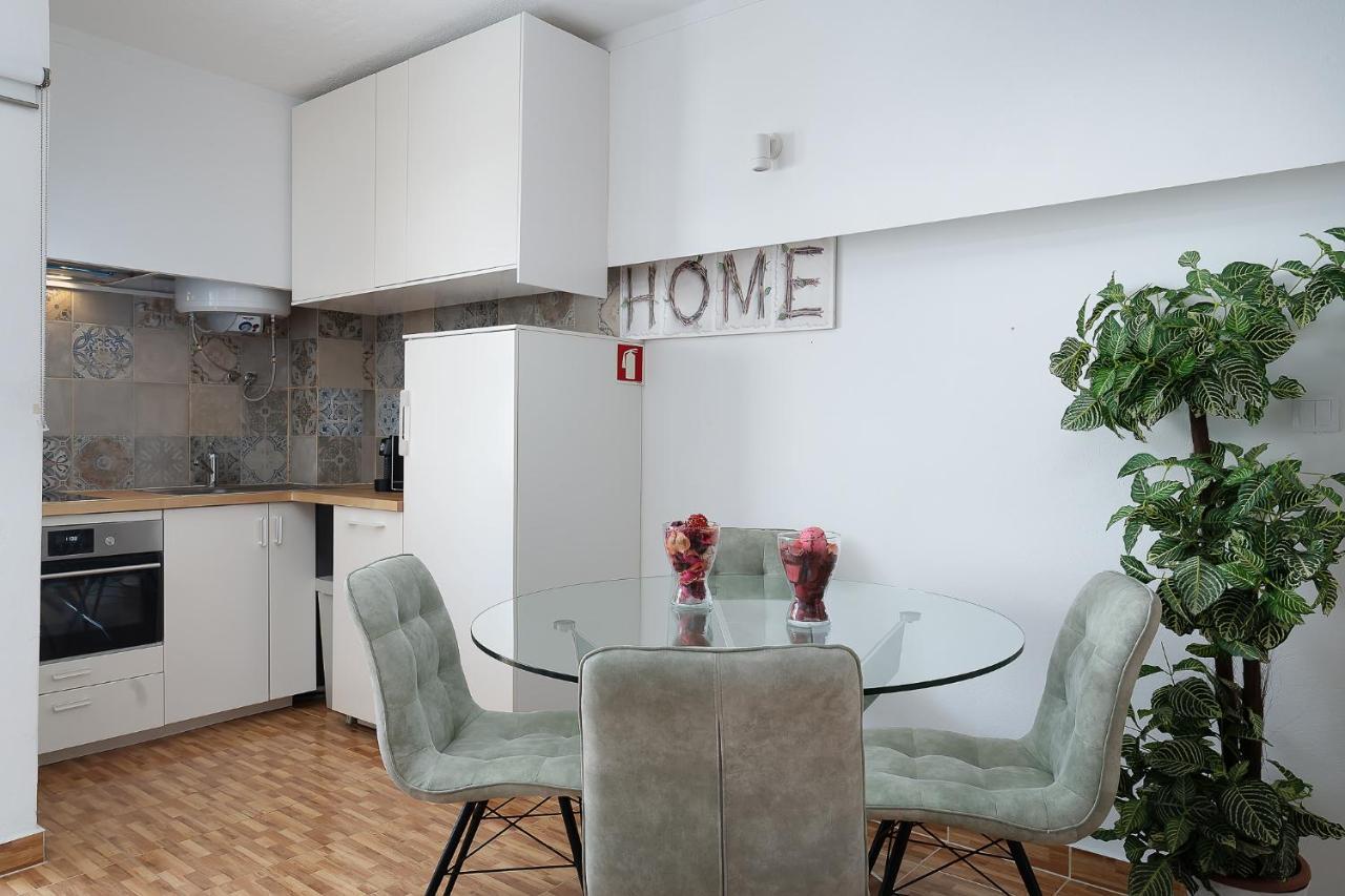 Praia Da Rocha Apartment By Lovelystay Портиман Екстериор снимка